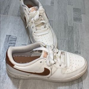 Nike airforce rose gold sz38